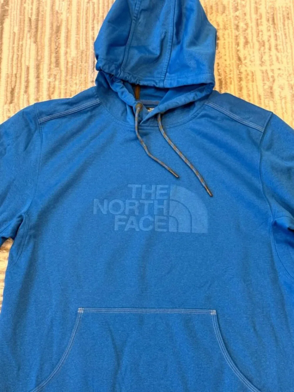 The North Face men's medium blue fleece lined sweatshirt